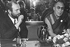 První návštěva Jeho Svatosti dalajlamy v Praze v roce 1990